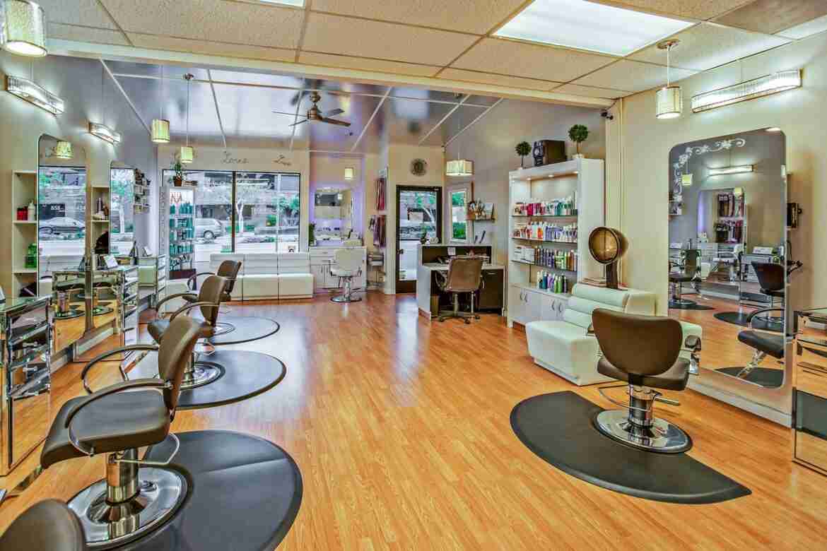 Finding Best Salon Services near You Lcn App